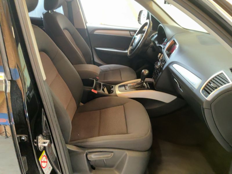 Audi Q5 2.0 TDI quattro 2011 – снимка 16