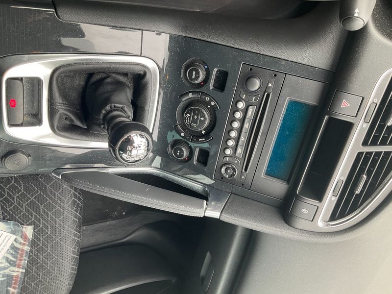 Peugeot 3008 1.6 HDi Active 2014 – снимка 26