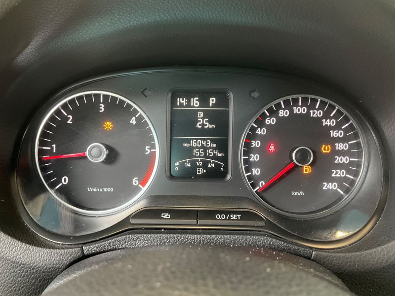 Volkswagen Polo 1.6 TDI Highline 2011 – снимка 18