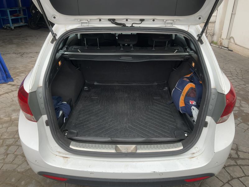 Hyundai i40 1.7 CRDi Business Blue 2018 – снимка 15