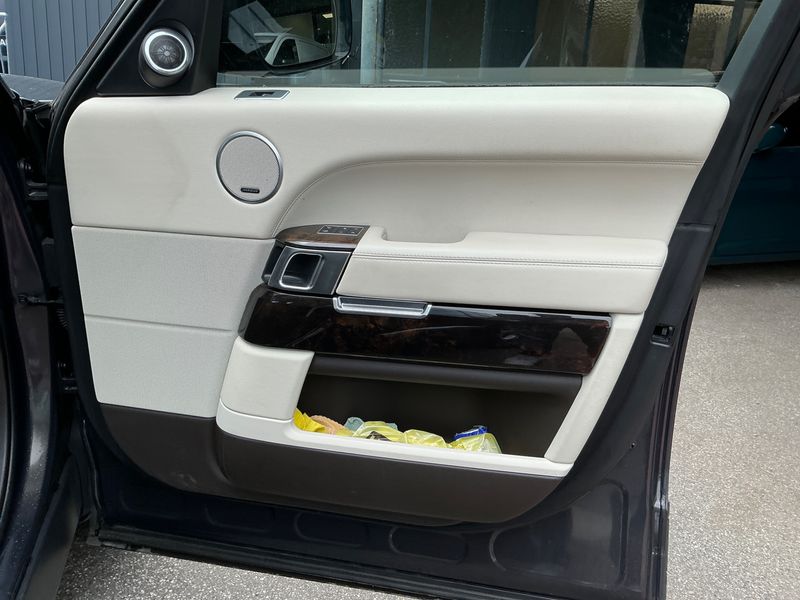 Land Rover Range Rover 4.4 SDI Vogue 2015 – снимка 28