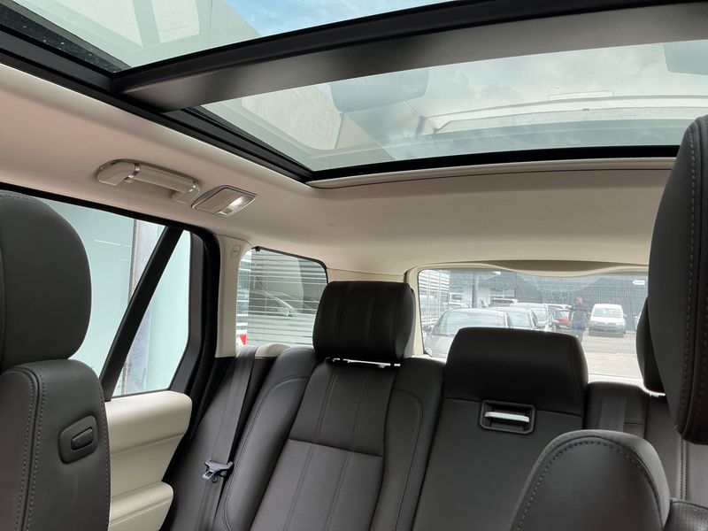 Land Rover Range Rover 4.4 SDI Vogue 2015 – снимка 39