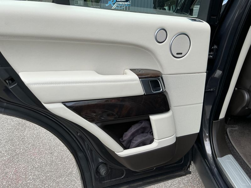 Land Rover Range Rover 4.4 SDI Vogue 2015 – снимка 32