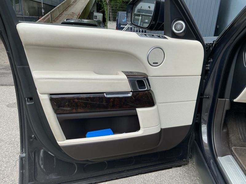 Land Rover Range Rover 4.4 SDI Vogue 2015 – снимка 33