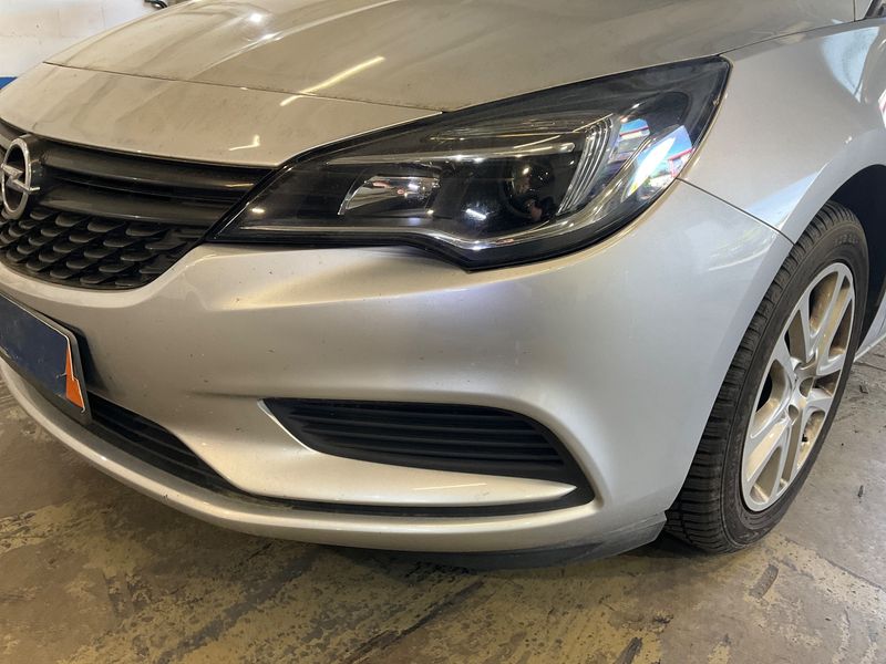 Opel Astra 1.6 CDTI DPF Edition 2017 – снимка 42