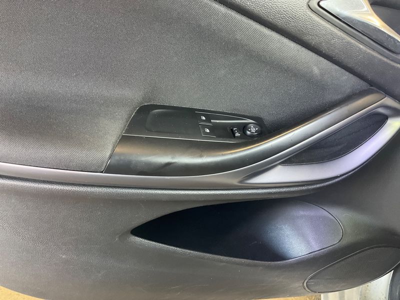 Opel Astra 1.6 CDTI DPF Edition 2017 – снимка 29
