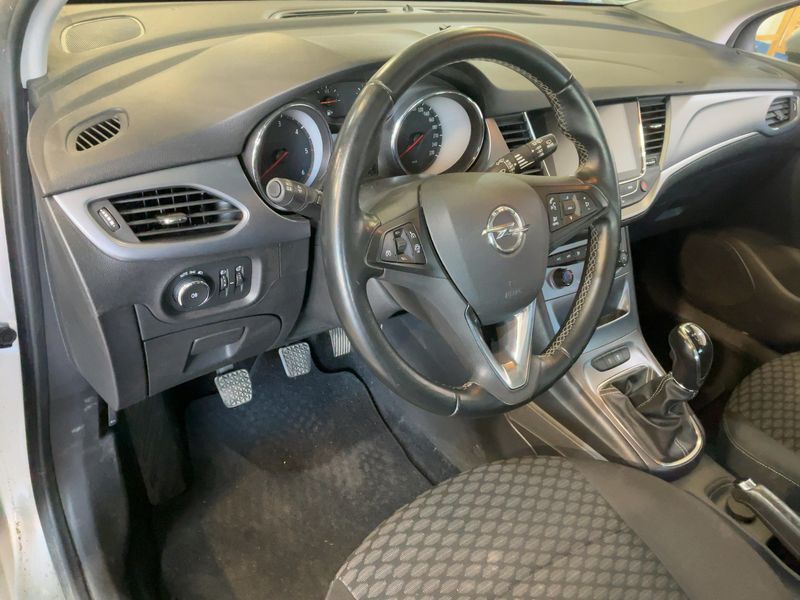 Opel Astra 1.6 CDTI DPF Edition 2017 – снимка 17