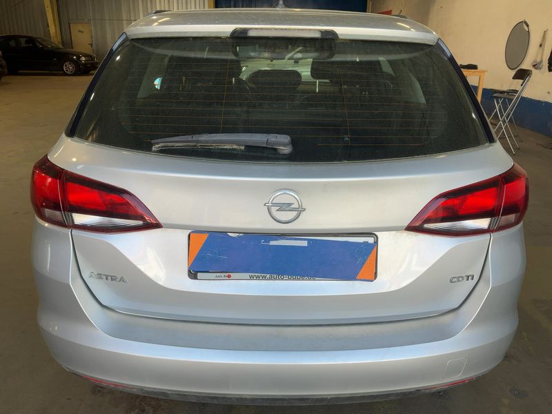 Opel Astra 1.6 CDTI DPF Edition 2017 – снимка 7