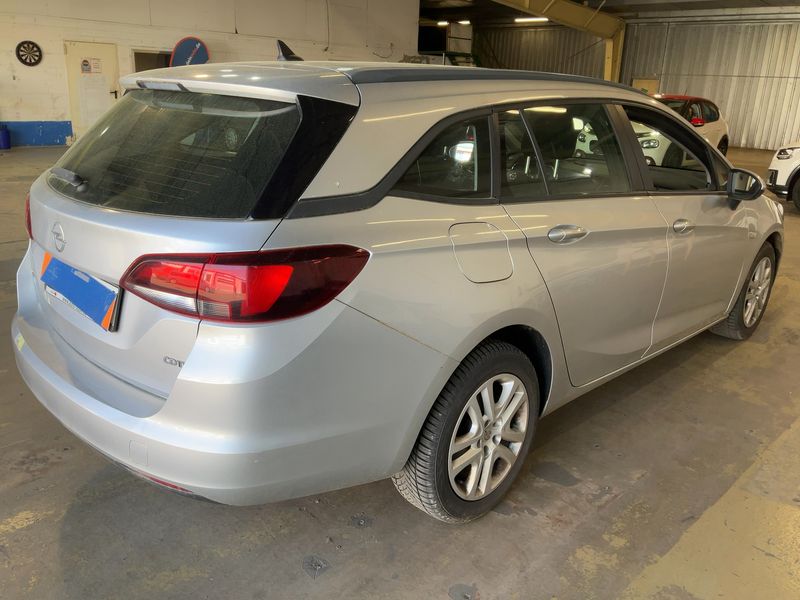 Opel Astra 1.6 CDTI DPF Edition 2017 – снимка 8