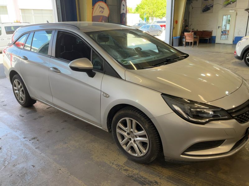 Opel Astra 1.6 CDTI DPF Edition 2017 – снимка 12