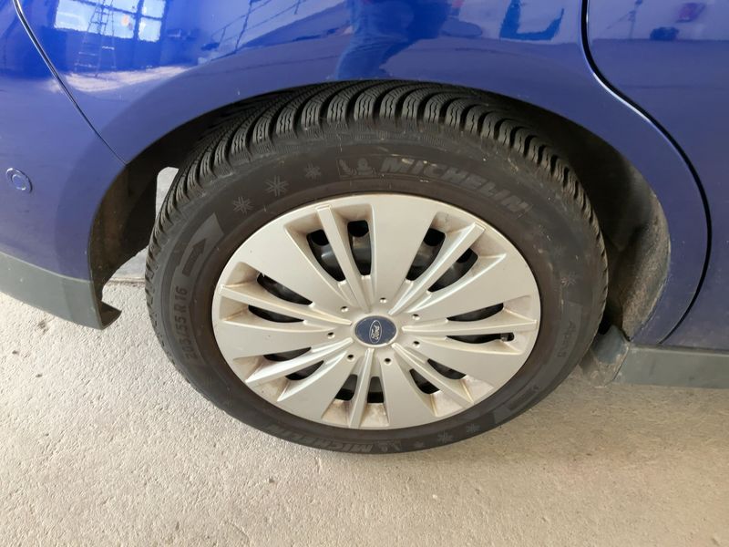 Ford C-Max 1.0 EcoBoost Business Edition 2015 – снимка 9