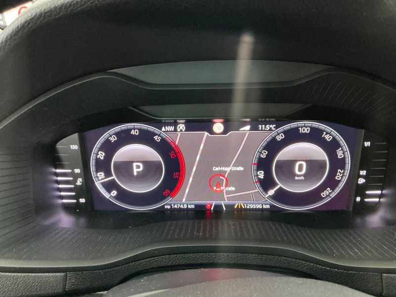 Skoda Karoq 2.0 TDI Style 4x4 2019 – снимка 19