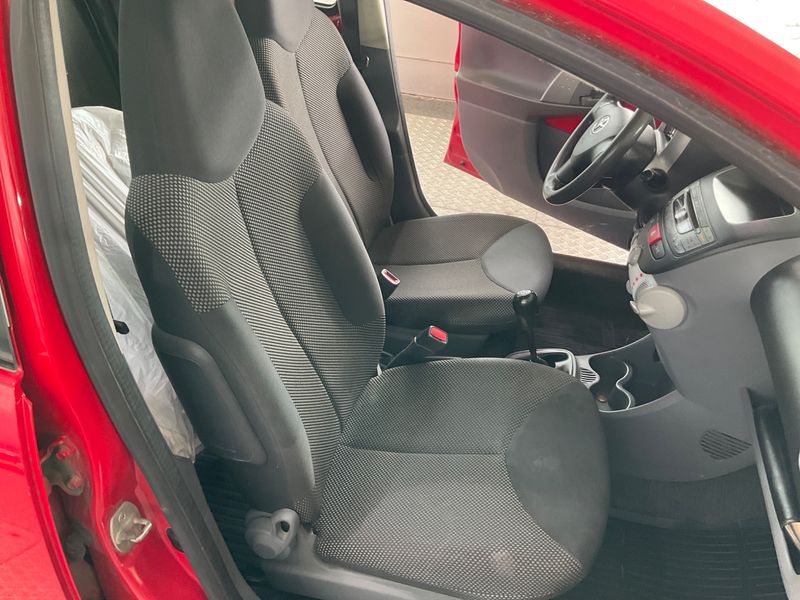 Toyota Aygo 1.0 Cool 2012 – снимка 3
