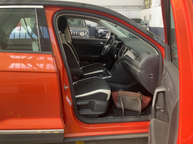 Volkswagen T-Roc 1.6 TDI Advance 2020 – снимка 16