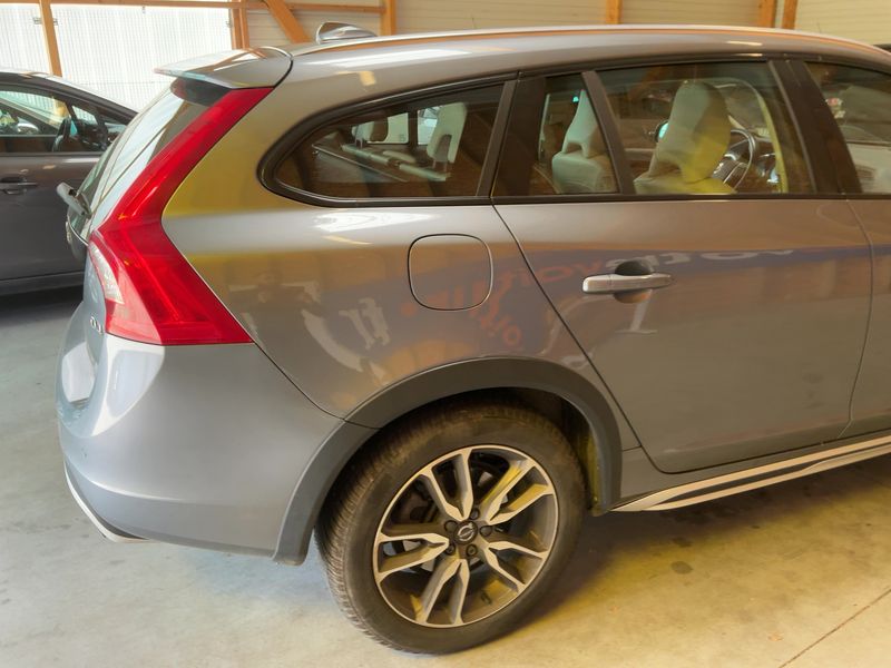 Volvo V60 Cross Country 2.0 D4 Summum 2016 – снимка 8