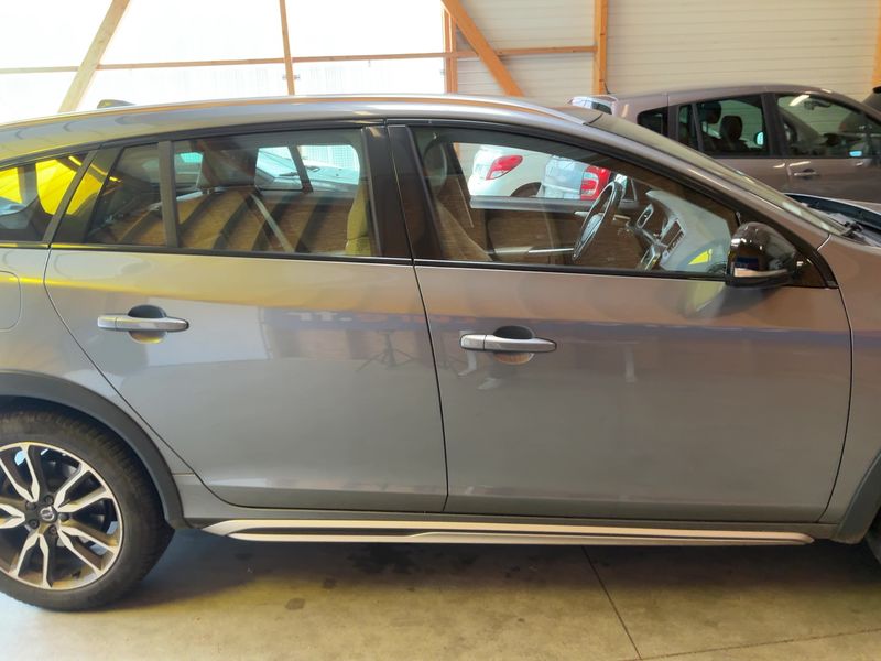 Volvo V60 Cross Country 2.0 D4 Summum 2016 – снимка 10