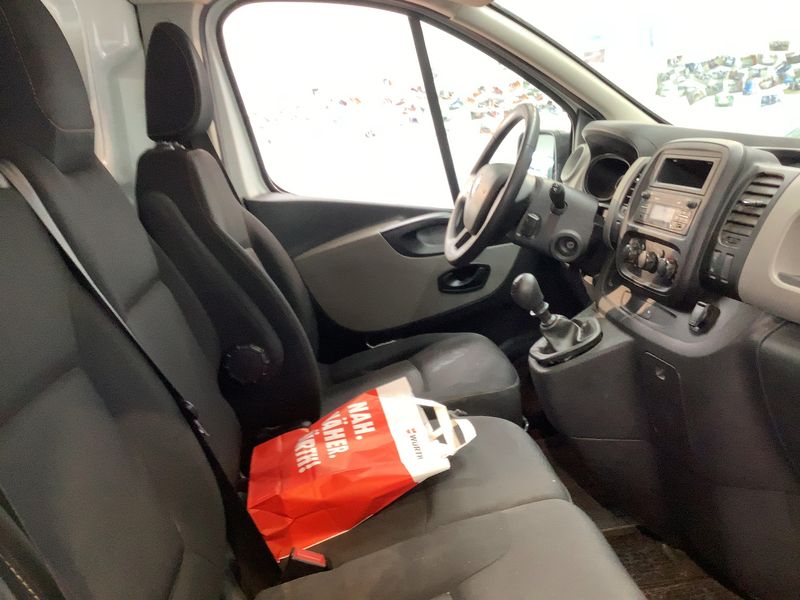 Renault Trafic 1.6 dCi L1H1 2,9t Komfort 2018 – снимка 17