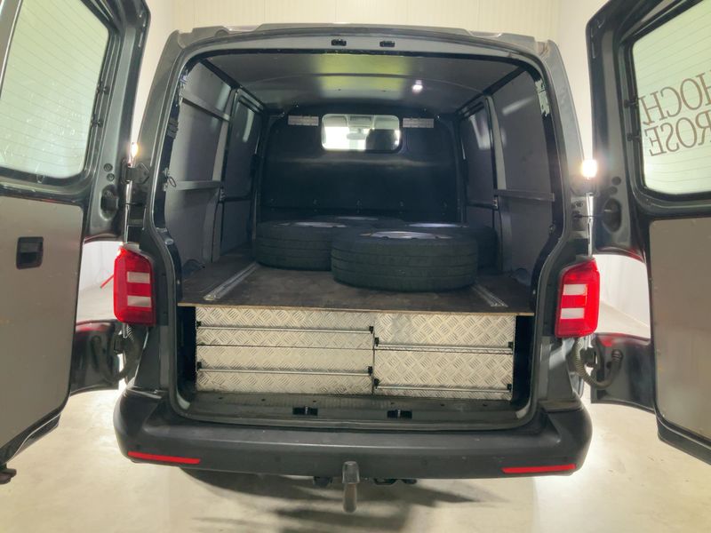 Volkswagen T6 Transporter 2.0 TDI Kasten 4Motion 2017 – снимка 16