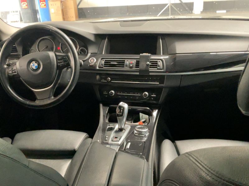 BMW 5er 530d xDrive 2015 – снимка 17