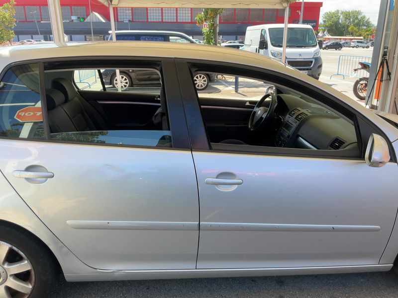 Volkswagen Golf V 2.0 TDI Sportline 2005 – снимка 10