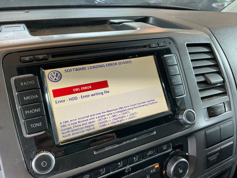 Volkswagen T5 Caravelle 2.0 TDI Comfortline lang 2014 – снимка 40