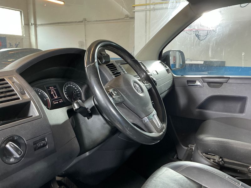 Volkswagen T5 Caravelle 2.0 TDI Comfortline lang 2014 – снимка 39