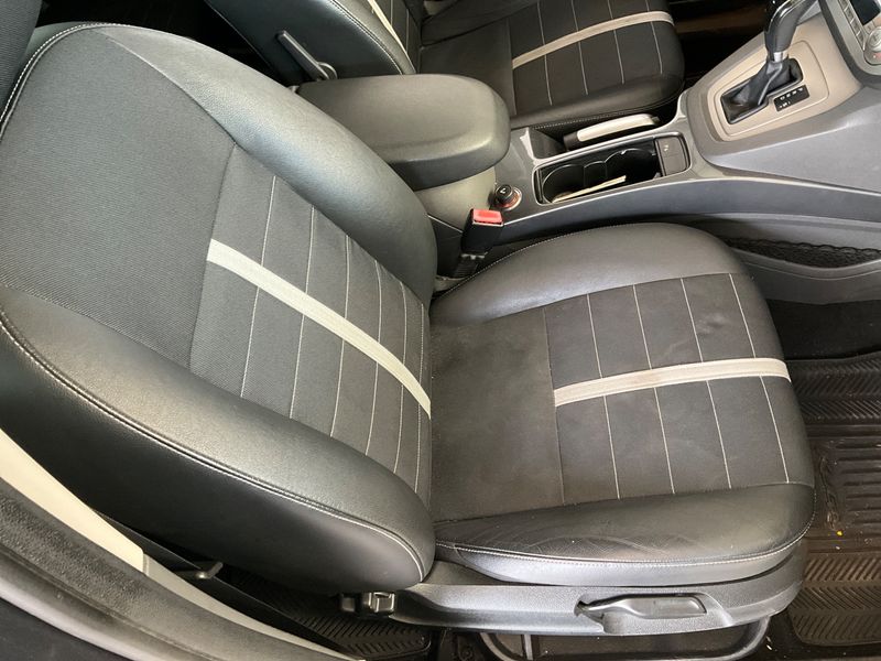 Ford Kuga 2.0 TDCi Titanium 2010 – снимка 30