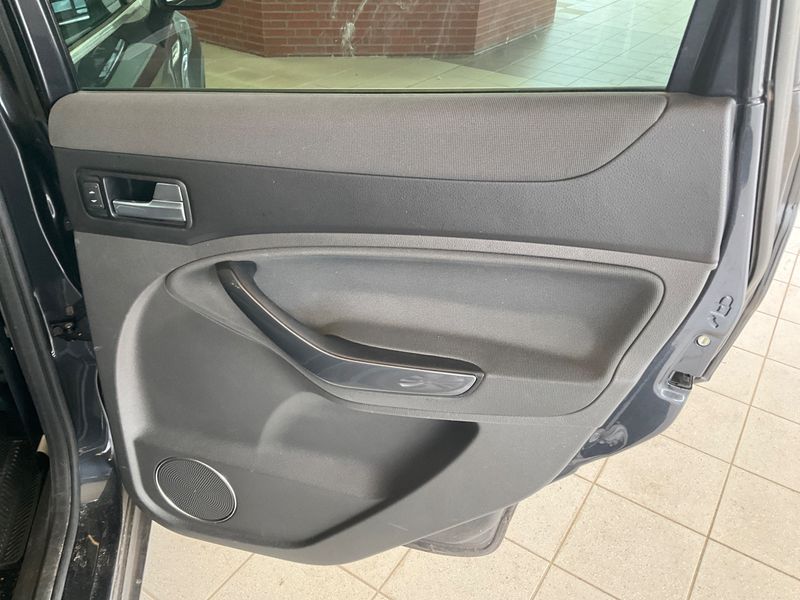Ford Kuga 2.0 TDCi Titanium 2010 – снимка 35