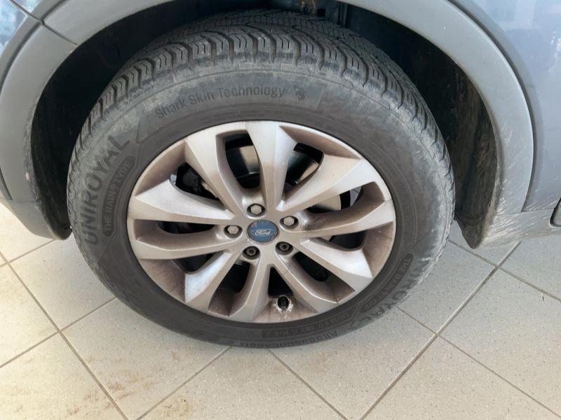 Ford Kuga 2.0 TDCi Titanium 2010 – снимка 3