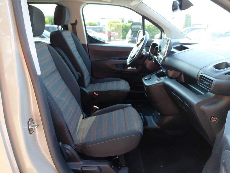 Opel Combo Life 1.2 Turbo INNOVATION 2020 – снимка 10