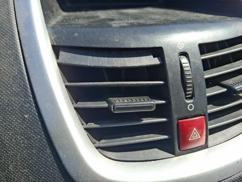 Peugeot 206+ 1.4 HDi Trendy 2009 – снимка 40