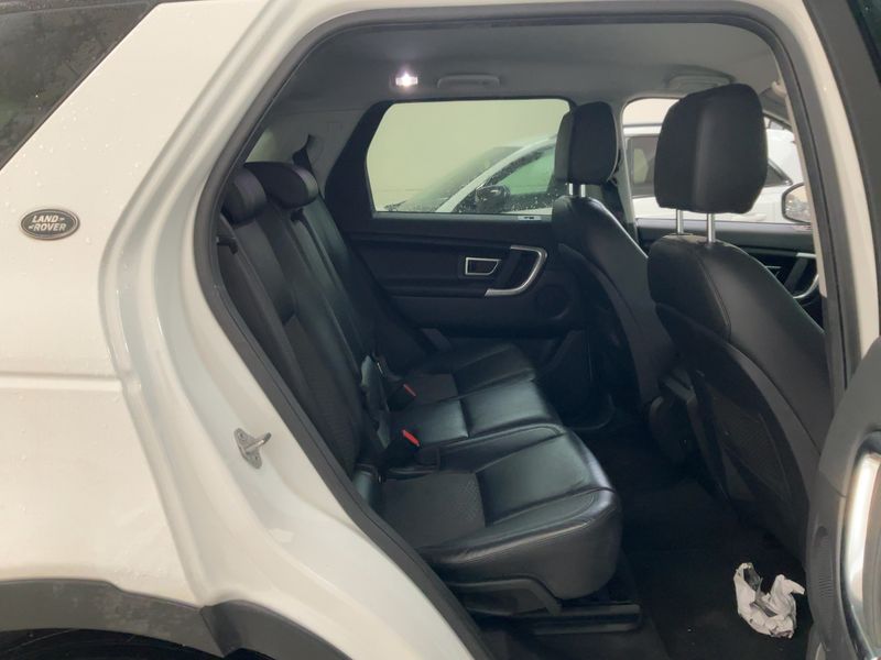 Land Rover Discovery Sport 2.0 Td4 SE AWD 2016 – снимка 19