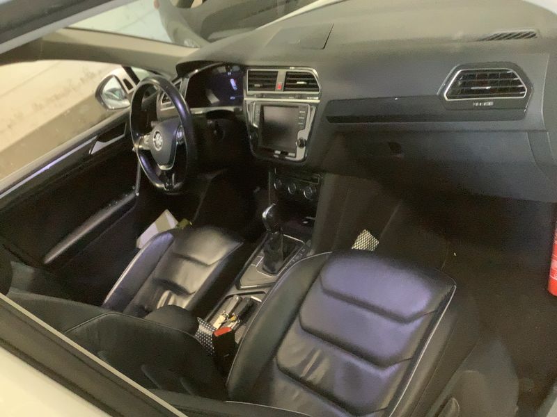 Volkswagen Tiguan 1.4 TSI ACT Carat BlueMotion Tech 2016 – снимка 17