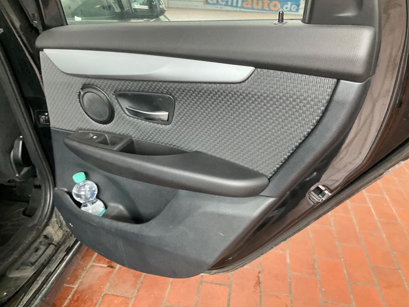 BMW 2er 216d Active Tourer Advantage 2017 – снимка 29