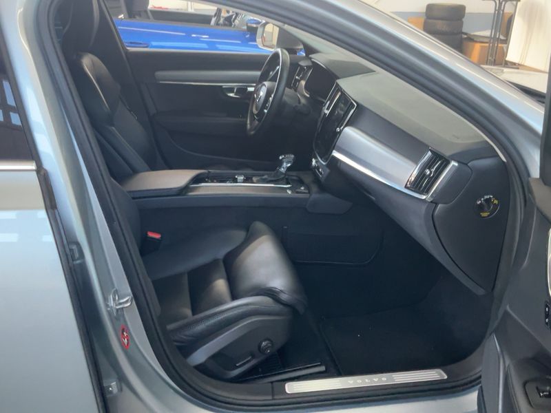 Volvo S90 2.0 T5 Momentum 2018 – снимка 17