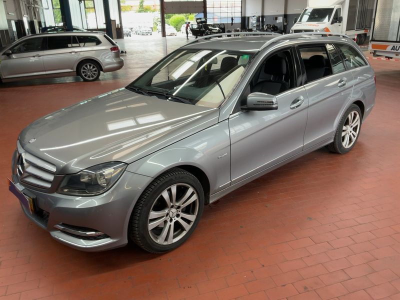 Mercedes-Benz C-Klasse C 180 CGI T BlueEfficiency Avantgarde 2011 – снимка 2