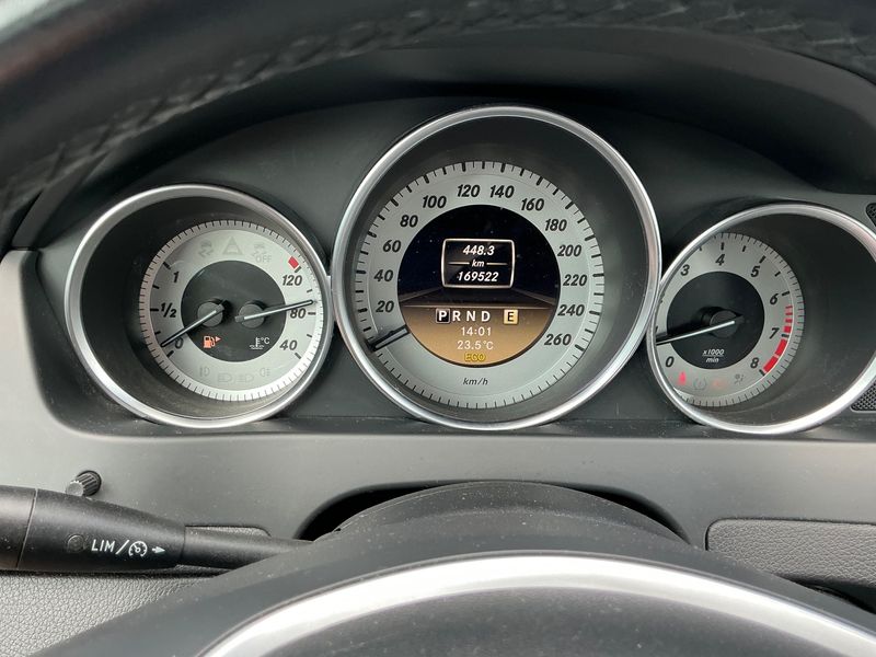 Mercedes-Benz C-Klasse C 180 CGI T BlueEfficiency Avantgarde 2011 – снимка 18