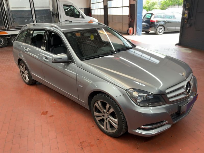 Mercedes-Benz C-Klasse C 180 CGI T BlueEfficiency Avantgarde 2011 – снимка 12