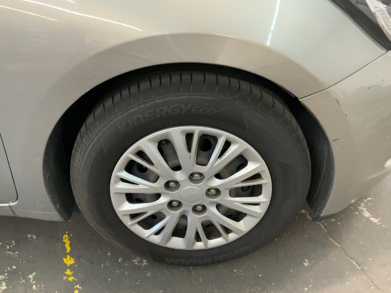 Kia cee'd 1.6 GDI Vision 2014 – снимка 11