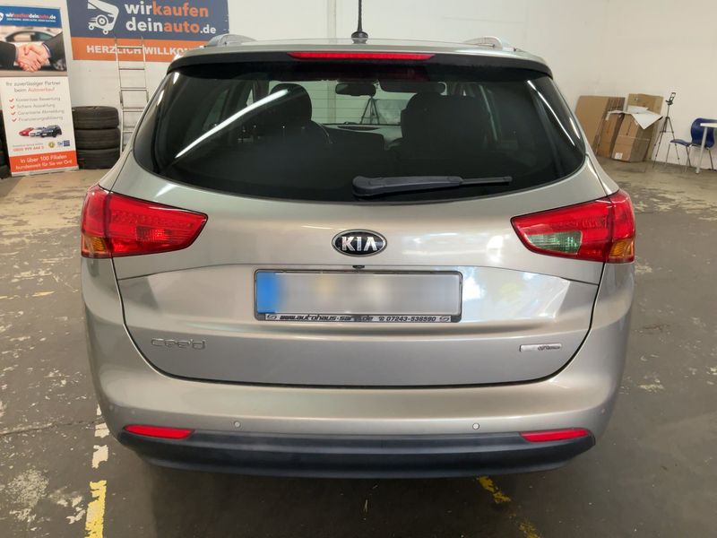 Kia cee'd 1.6 GDI Vision 2014 – снимка 7
