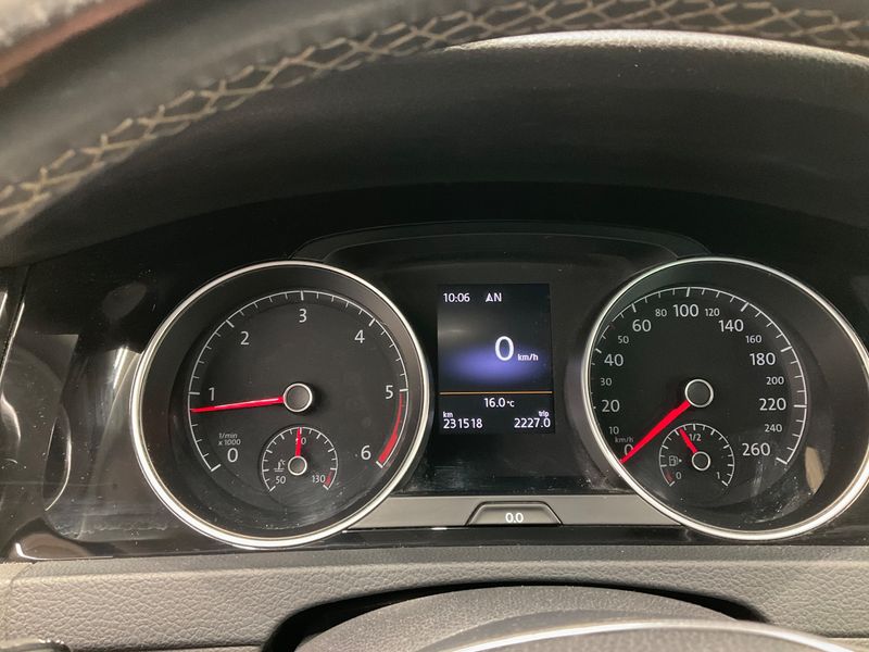 Volkswagen Golf VII 1.6 TDI Cup BlueMotion Tech 2014 – снимка 13