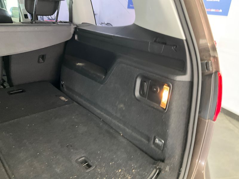Volkswagen Sharan 2.0 TDI Highline BlueMotion Tech 2011 – снимка 30