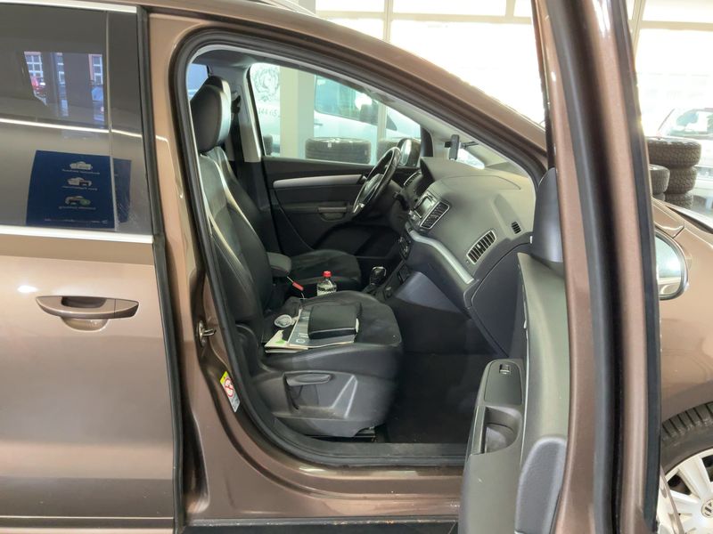 Volkswagen Sharan 2.0 TDI Highline BlueMotion Tech 2011 – снимка 17
