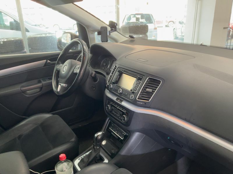 Volkswagen Sharan 2.0 TDI Highline BlueMotion Tech 2011 – снимка 18