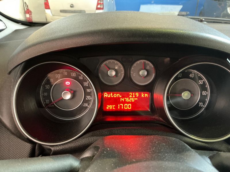 Fiat Punto 1.2 Street 2016 – снимка 4