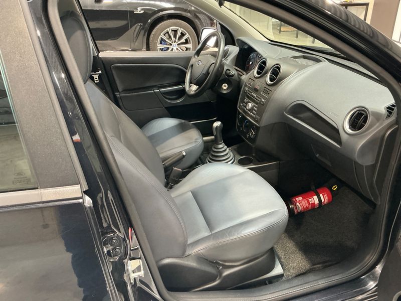 Ford Fiesta 1.6 TDCi Ghia 2008 – снимка 3
