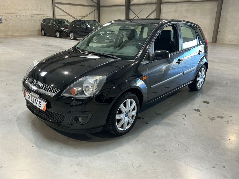 Ford Fiesta 1.6 TDCi Ghia 2008 – снимка 1