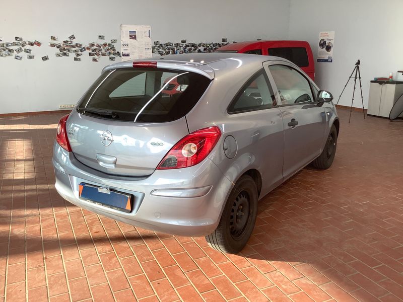 Opel Corsa 1.0 Selection "110 Jahre" 2009 – снимка 2