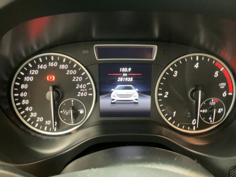 Mercedes-Benz A-Klasse A 180 CDI BlueEfficiency Edition Style 2015 – снимка 18