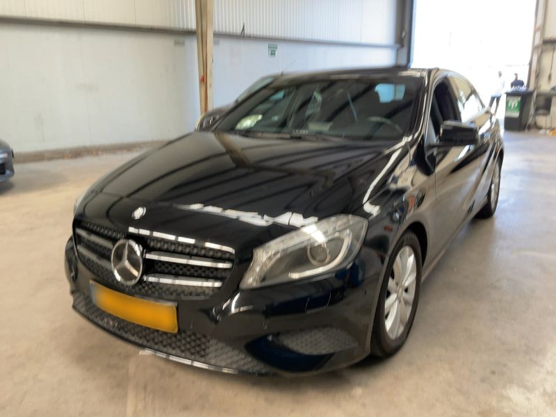 Mercedes-Benz A-Klasse A 180 CDI BlueEfficiency Edition Style 2015 – снимка 1